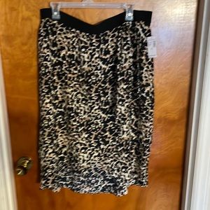 New with tags skirt size XL